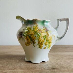 ✨ Vintage ✨ Antique Porcelain Creamer Hand Painted Weimar Republic of Germany